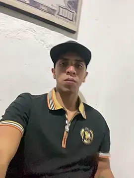 Snapshot of Monkey_uchiha777 chatting on 03/21/25, 12:29 Monkey uchiha777 online show from 03/21/25, 12:29