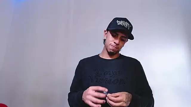 Snapshot of Monkey_uchiha777 chatting on 01/14/26, 01:39 Monkey uchiha777 online show from 01/14/26, 01:39