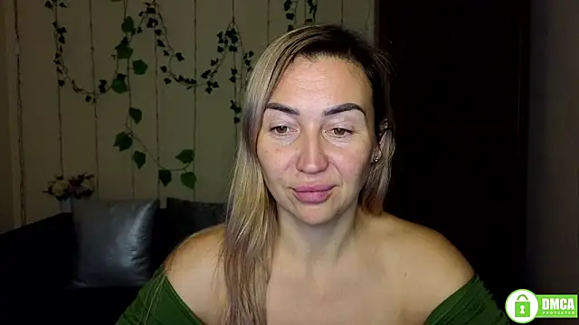 Snapshot of Kiss_julli88I chatting on 12/02/25, 06:25 Kiss julli88I online show from 12/02/25, 06:25