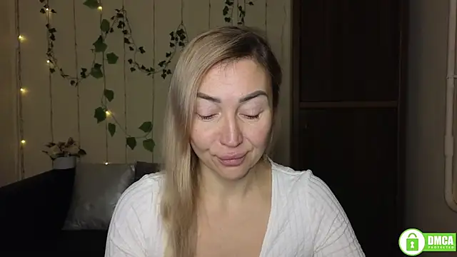 Snapshot of Kiss_julli88I chatting on 01/05/26, 06:33 Kiss julli88I online show from 01/05/26, 06:33