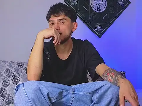 samevansx  online show from 11/08/25, 07:56