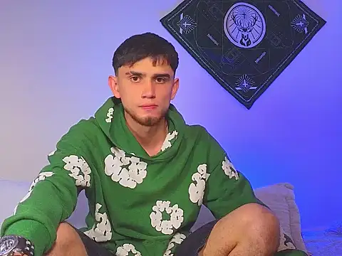 samevansx  online show from 11/24/25, 06:18