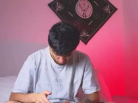 Snapshot of samevansx_ chatting on 12/16/25, 04:12 samevansx online show from 12/16/25, 04:12