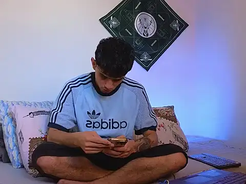 Snapshot of samevansx_ chatting on 01/17/26, 05:05 samevansx online show from 01/17/26, 05:05