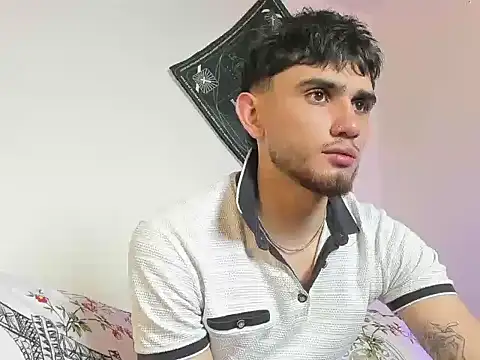 Snapshot of samevansx_ chatting on 03/20/26, 02:44 samevansx online show from 03/20/26, 02:44