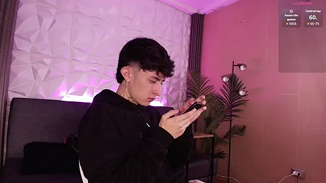 troy rouge online show from 11/24/25, 07:13