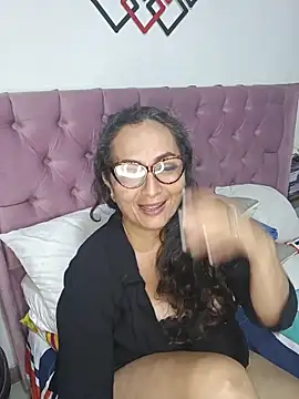 AlessandraLeroy online show from 11/13/25, 02:54