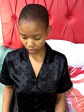 Snapshot of BondiBitch chatting on 10/01/25, 09:04 BondiBitch online show from 10/01/25, 09:04