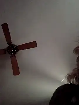 KITTYBOOBOOFUXX online show from 10/12/25, 01:10