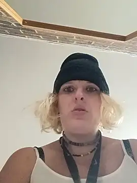 KITTYBOOBOOFUXX online show from 10/25/25, 01:46