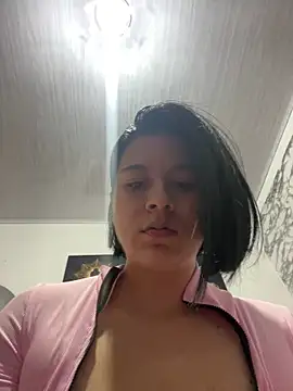 Snapshot of victoriacooper21 chatting on 02/17/26, 10:16 victoriacooper21 online show from 02/17/26, 10:16