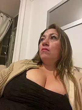 Luna-nevada online show from 01/15/26, 01:10