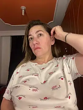 Luna-nevada online show from 04/19/26, 10:25