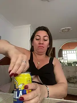 Luna-nevada online show from 04/20/26, 10:33