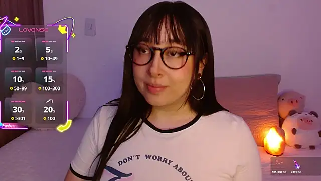 Snapshot of Oliviargf chatting on 09/24/25, 12:03 Oliviargf online show from 09/24/25, 12:03