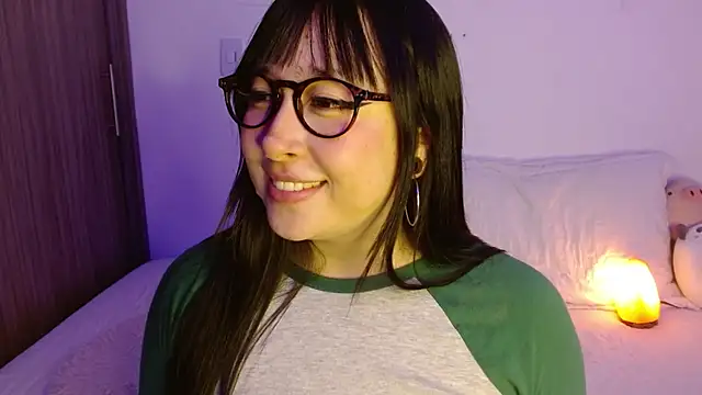 Snapshot of Oliviargf chatting on 11/10/25, 12:31 Oliviargf online show from 11/10/25, 12:31