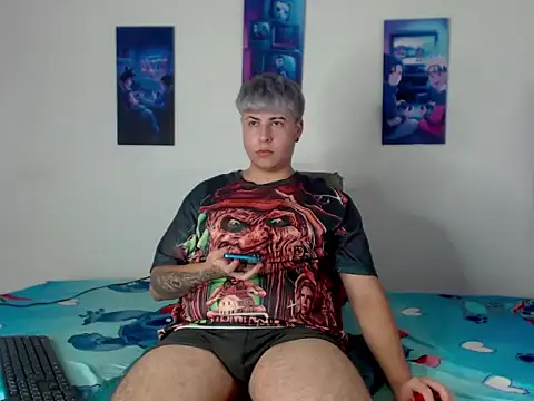 Snapshot of CrissConor chatting on 06/26/26, 03:38 CrissConor online show from 06/26/26, 03:38
