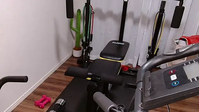 Stretch-man online show from 04/15/26, 07:10