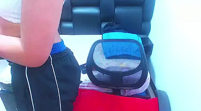 Snapshot of XxxReinaSexyBodyxxX777 chatting on 03/19/25, 05:17 XxxReinaSexyBodyxxX777 online show from 03/19/25, 05:17