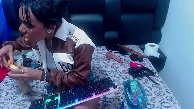 Snapshot of XxxReinaSexyBodyxxX777 chatting on 09/26/25, 01:26 XxxReinaSexyBodyxxX777 online show from 09/26/25, 01:26