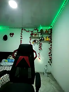 esmeralda jadees online show from 04/03/26, 08:40