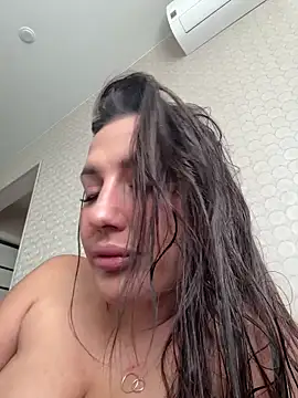 Snapshot of AleksandraRich chatting on 09/20/25, 02:56 AleksandraRich online show from 09/20/25, 02:56