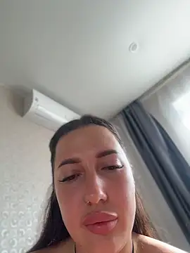 AleksandraRich online show from 06/06/26, 01:11