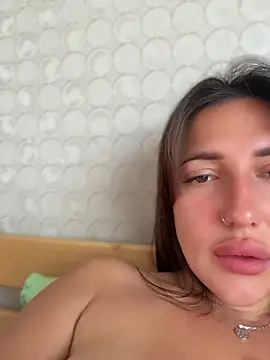 AleksandraRich online show from 06/26/26, 01:10