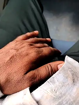 himvilohi08 online show from 09/18/25, 04:58