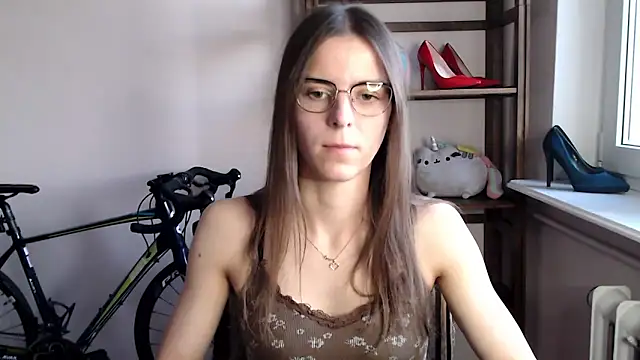 love megi online show from 12/15/25, 02:32