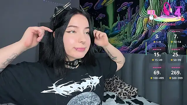 Snapshot of yourvodka chatting on 10/14/25, 04:13 yourvodka online show from 10/14/25, 04:13