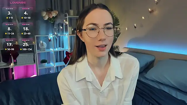 Kira mindnes online show from 03/13/25, 07:28