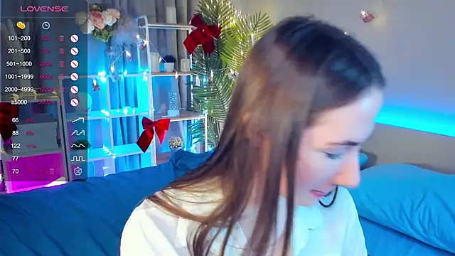 Kira mindnes online show from 03/20/25, 11:02