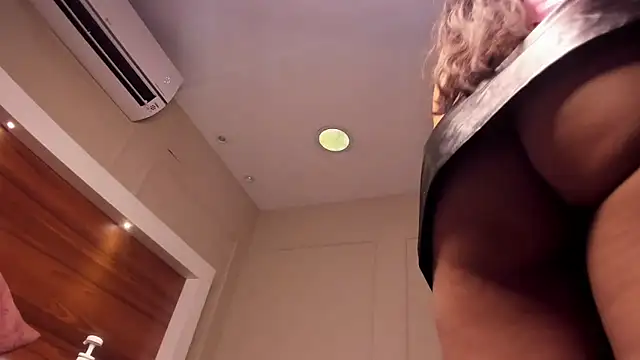 AriadnaHarper online show from 04/01/26, 01:41