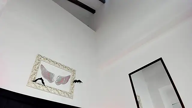 Lola Blondie online show from 10/19/25, 12:17