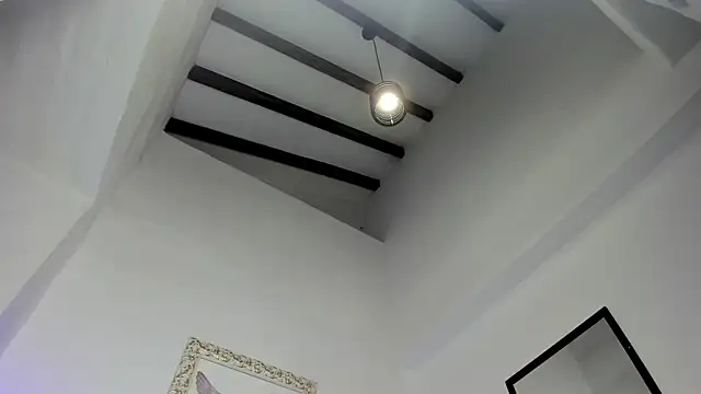 Lola Blondie online show from 10/22/25, 12:16