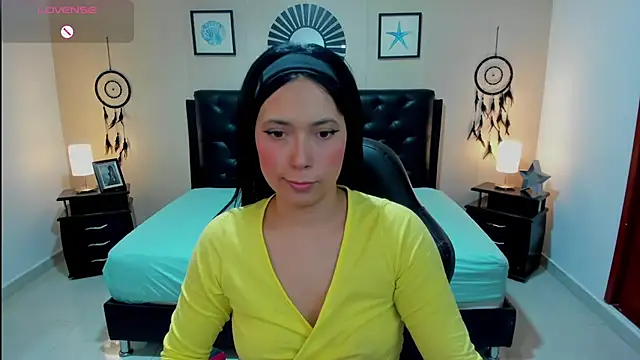Snapshot of _LiilyWong chatting on 10/07/25, 07:05  LiilyWong online show from 10/07/25, 07:05