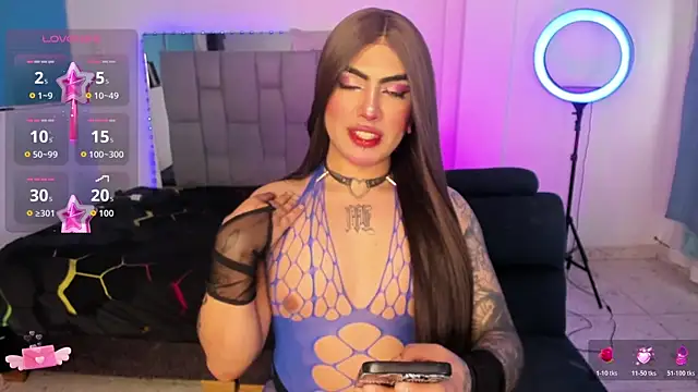 Snapshot of Sophie_whitexxx chatting on 07/10/26, 08:00 Sophie whitexxx online show from 07/10/26, 08:00