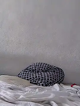 javier0990 online show from 09/27/25, 10:04