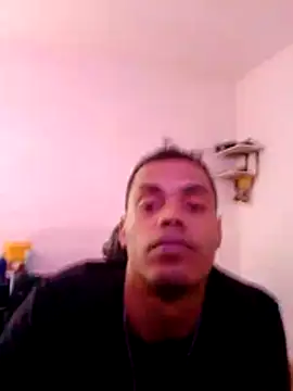 Snapshot of javier0990 chatting on 05/28/26, 06:05 javier0990 online show from 05/28/26, 06:05