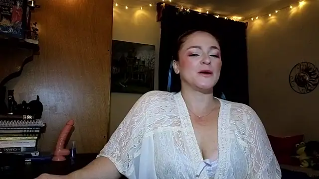 Snapshot of ValkaBlue chatting on 03/08/25, 12:22 ValkaBlue online show from 03/08/25, 12:22