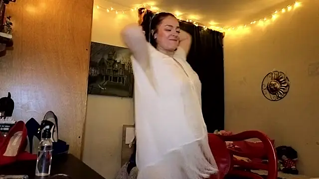 Snapshot of ValkaBlue chatting on 03/08/25, 06:32 ValkaBlue online show from 03/08/25, 06:32