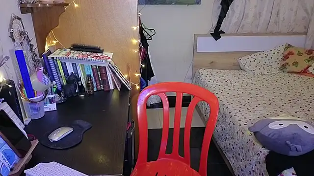 Snapshot of ValkaBlue chatting on 09/27/25, 02:16 ValkaBlue online show from 09/27/25, 02:16