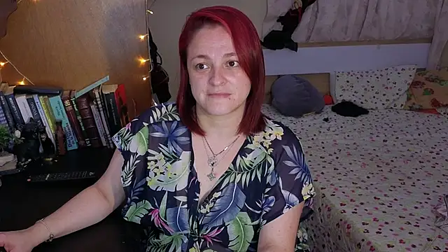 Snapshot of ValkaBlue chatting on 10/08/25, 02:53 ValkaBlue online show from 10/08/25, 02:53