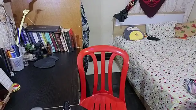 Snapshot of ValkaBlue chatting on 10/09/25, 02:42 ValkaBlue online show from 10/09/25, 02:42