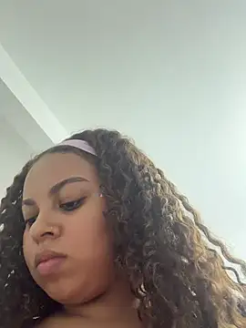 Snapshot of AlesiaCooper chatting on 06/20/26, 04:04 AlesiaCooper online show from 06/20/26, 04:04