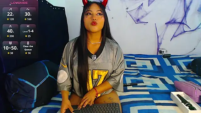 bella warzon online show from 10/15/25, 01:06