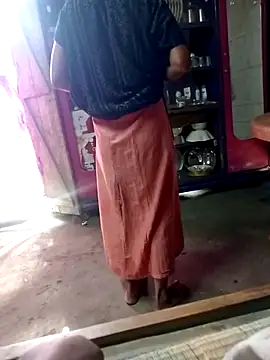 Snapshot of Sexy-nandani-baby chatting on 10/13/25, 07:30 Sexy-nandani-baby online show from 10/13/25, 07:30