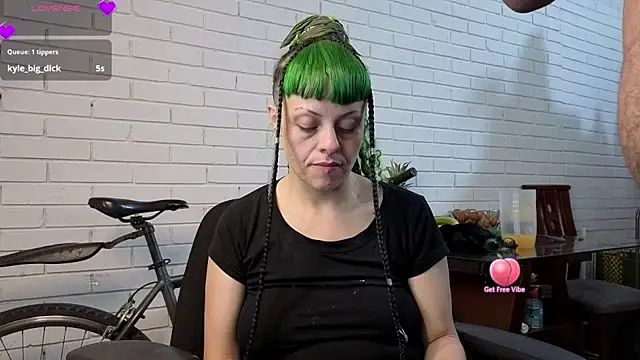 freyaa sorcerees online show from 09/15/25, 07:52