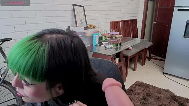 freyaa sorcerees online show from 10/29/25, 05:25